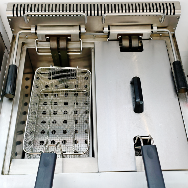 Commercial Stainless Steel Deep Fryer Machine with 2 Tanks Easy to Clean for Chicken Potato Chips New Condition