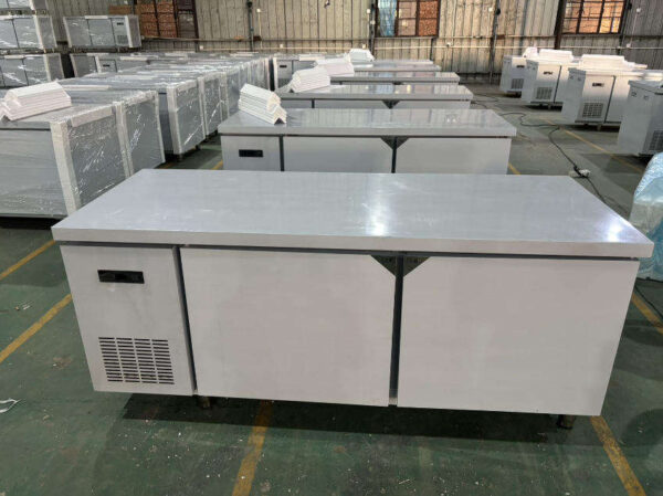 Commercial Worktop Bakery Tray Freezer Refrigeration Equipment for Pastry Shops, Bakeries and Catering Businesses